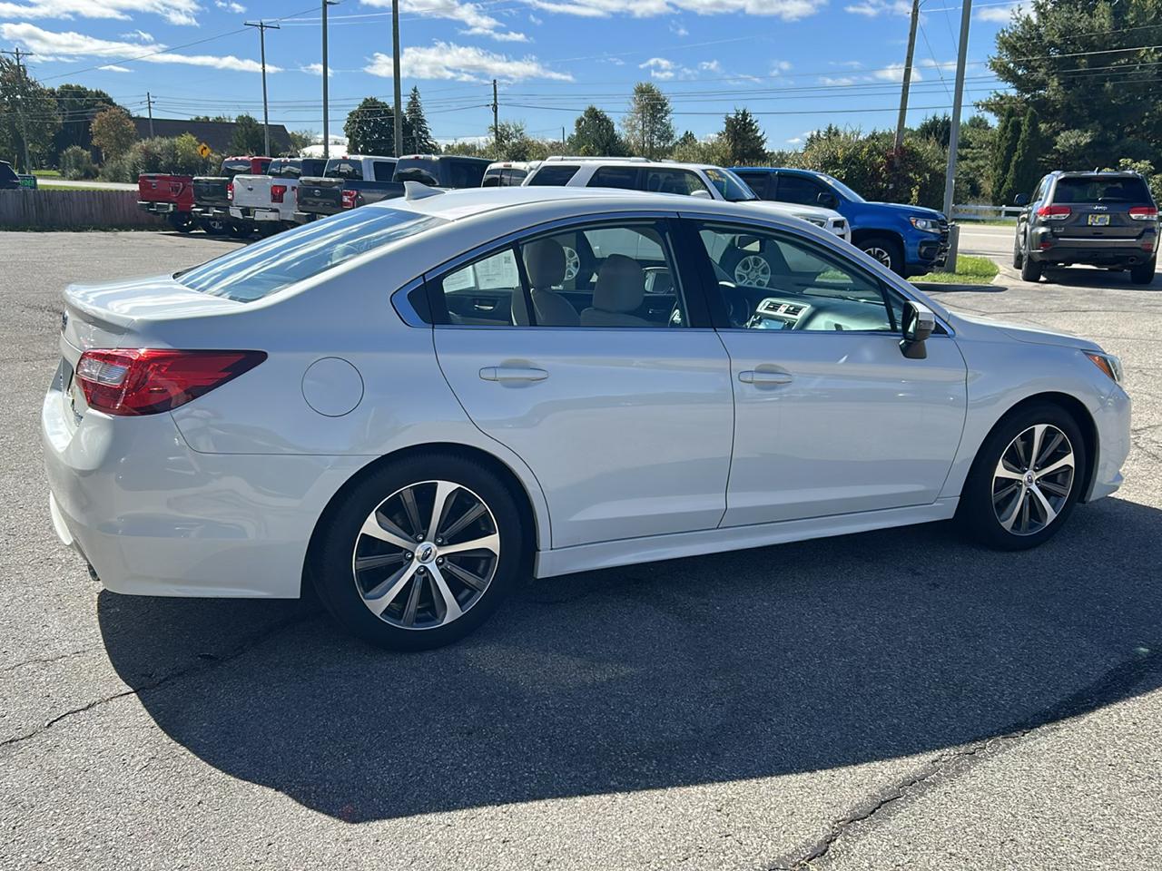 Subaru Legacy 4dr Sdn 3.6R Limited 2016