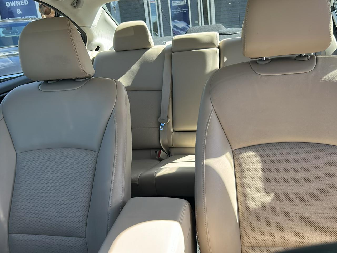 Subaru Legacy 4dr Sdn 3.6R Limited 2016