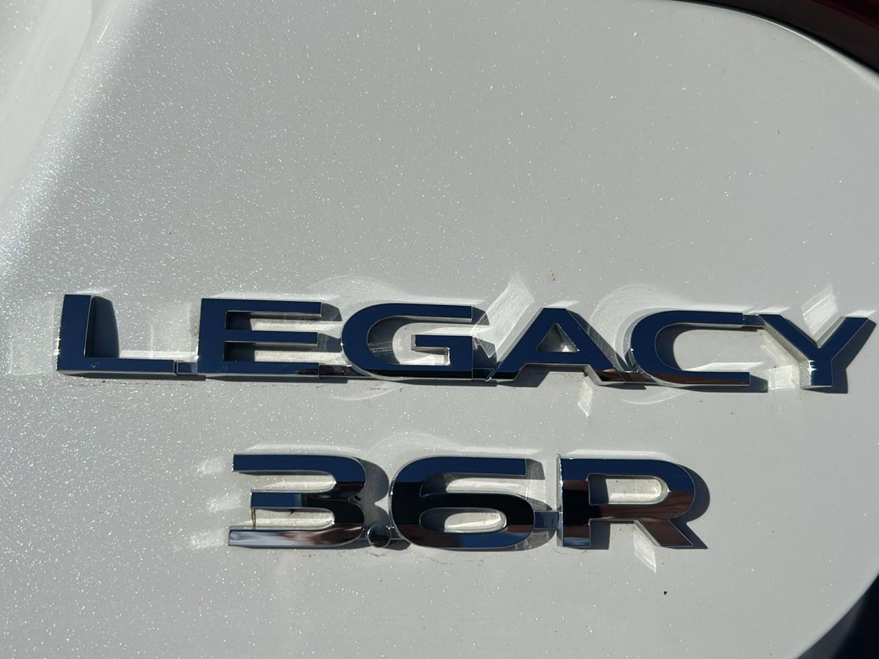 Subaru Legacy 4dr Sdn 3.6R Limited 2016