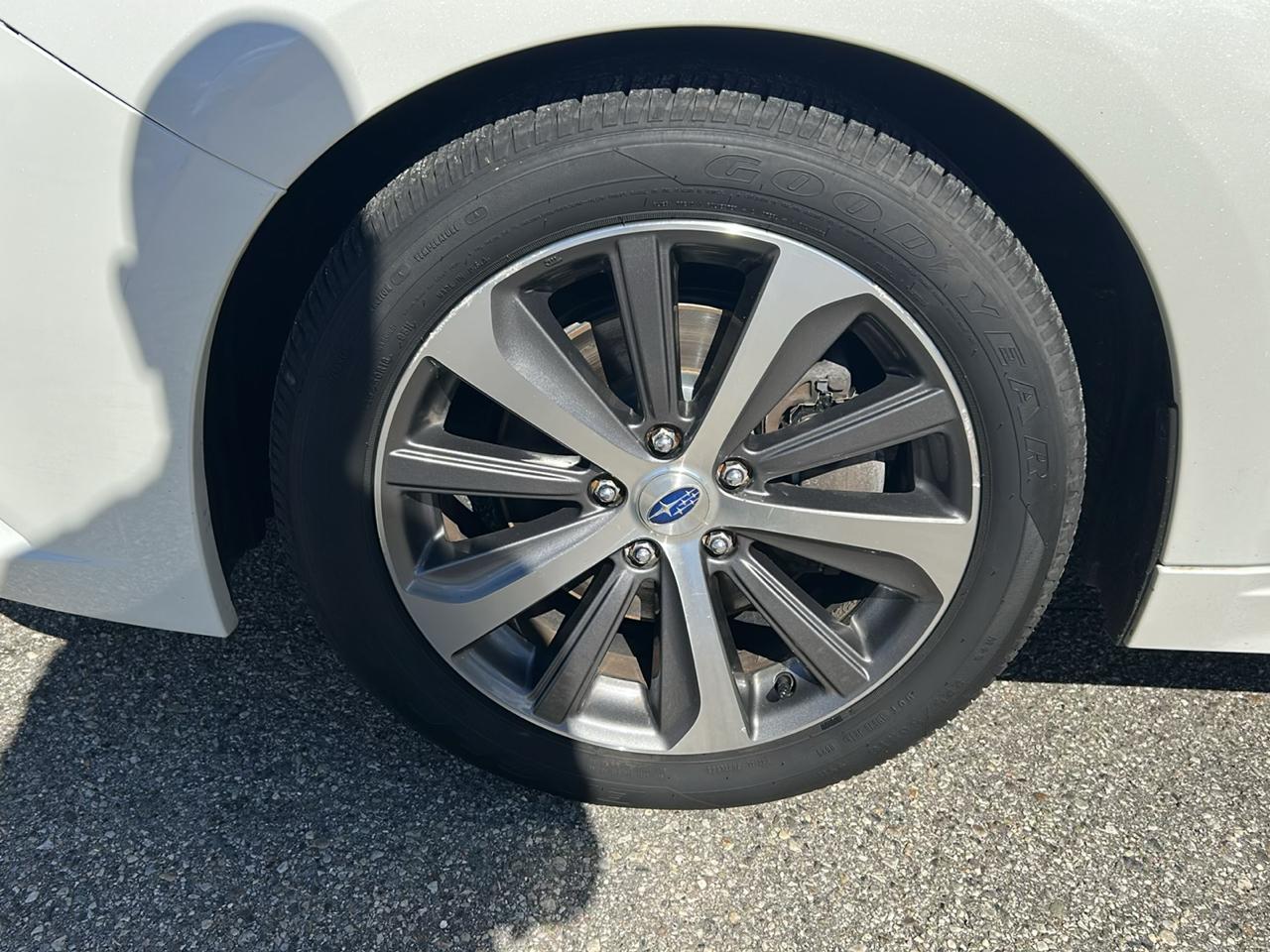 Subaru Legacy 4dr Sdn 3.6R Limited 2016