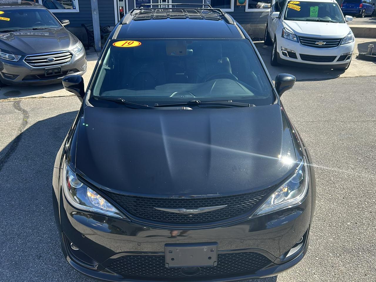 Chrysler Pacifica  2019