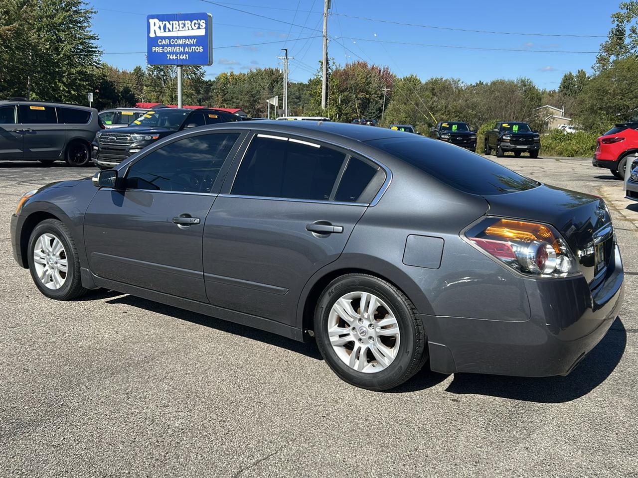 Nissan Altima 4dr Sdn I4 CVT 2.5 S 2010