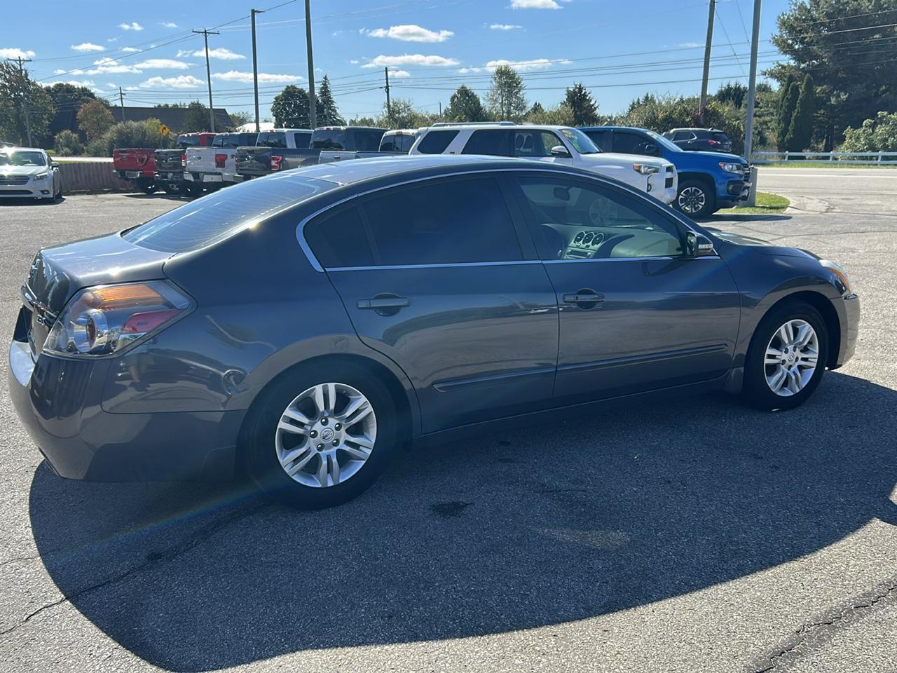 Nissan Altima 4dr Sdn I4 CVT 2.5 S 2010
