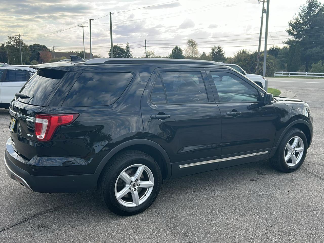 Ford Explorer 4WD 4dr XLT 2016