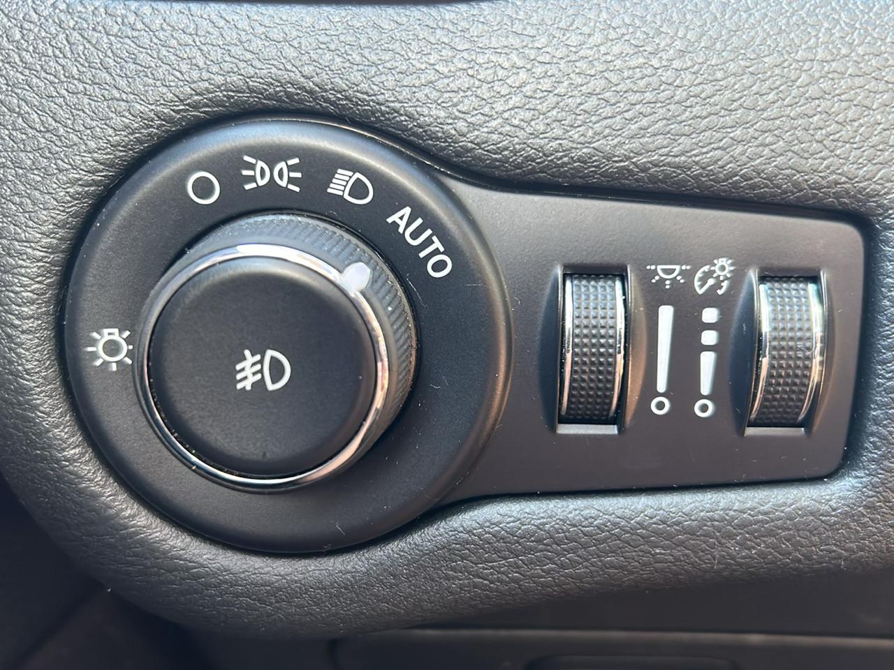 Jeep Cherokee 4WD 4dr Limited 2016