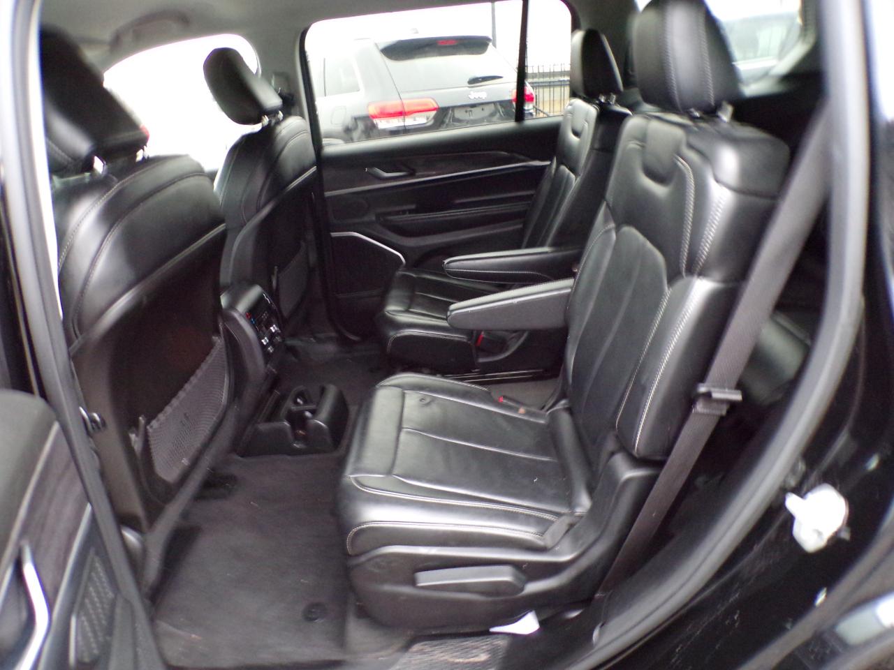 Jeep Grand Cherokee L Limited 4D SUV 4WD 2022
