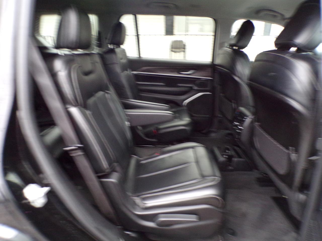 Jeep Grand Cherokee L Limited 4D SUV 4WD 2022