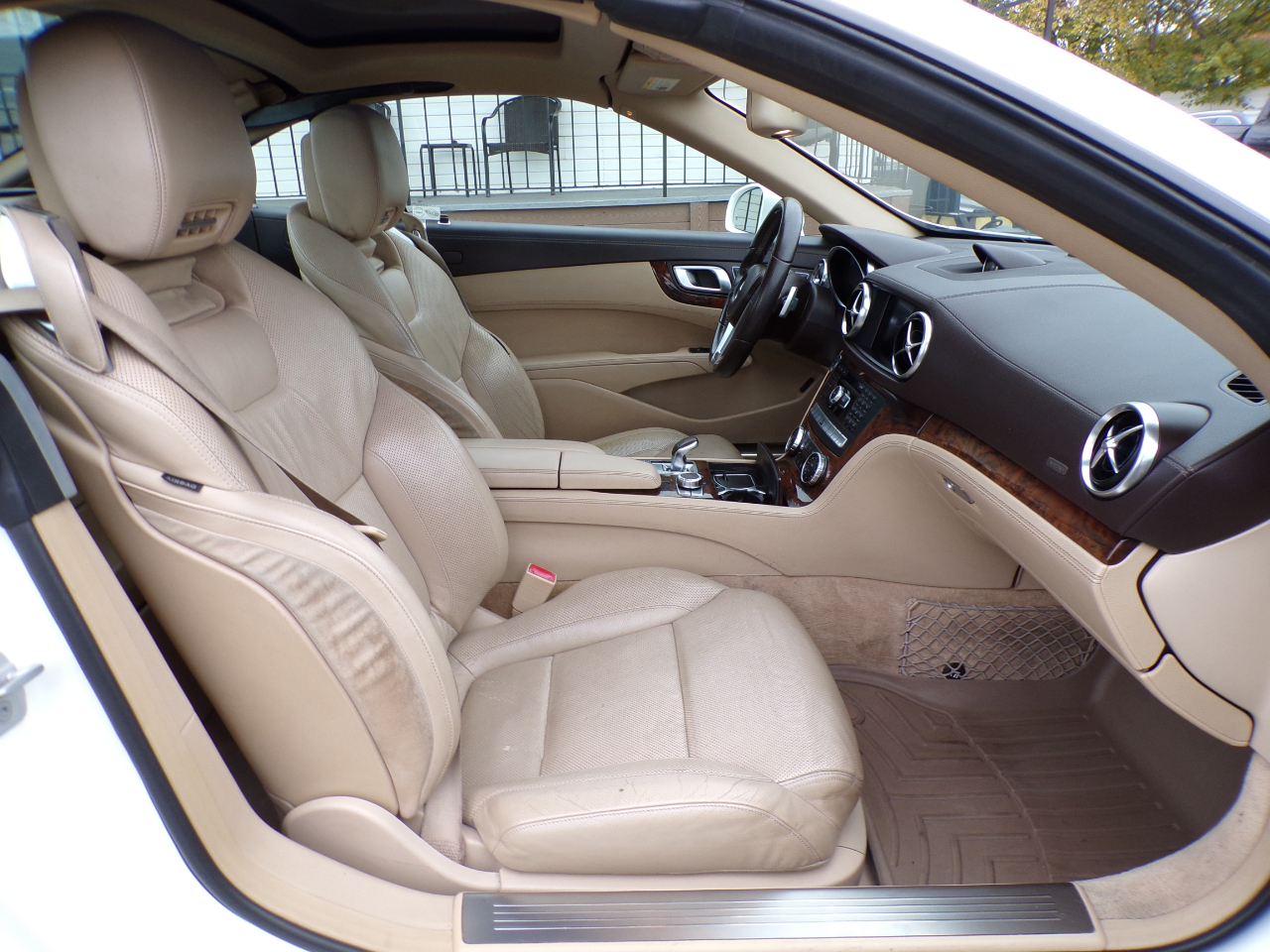 Mercedes-Benz SL-Class SL550R 2013 Mercedes-Benz SL-Class SL550R 2013