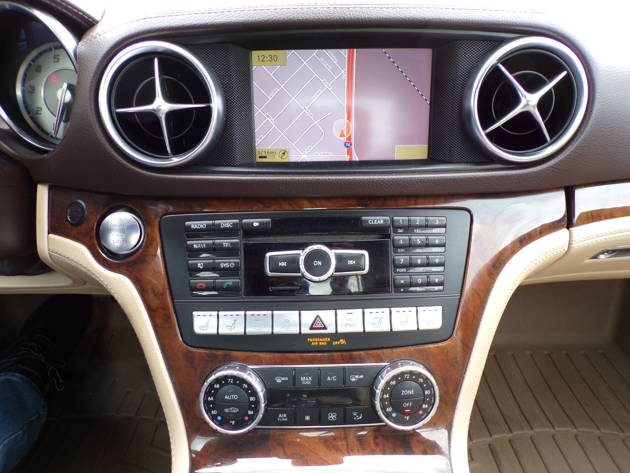 Mercedes-Benz SL-Class SL550R 2013 Mercedes-Benz SL-Class SL550R 2013