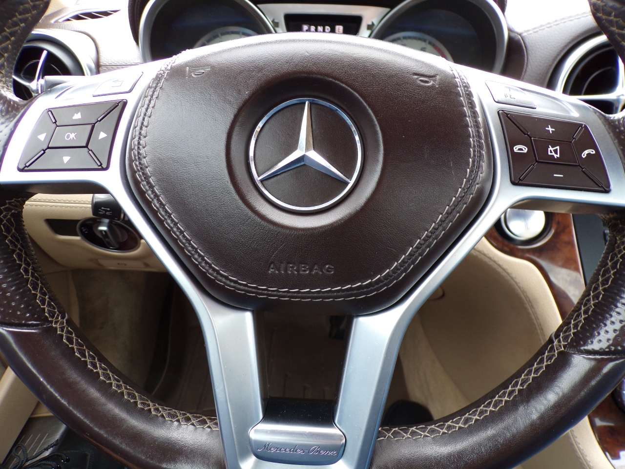 Mercedes-Benz SL-Class SL550R 2013 Mercedes-Benz SL-Class SL550R 2013