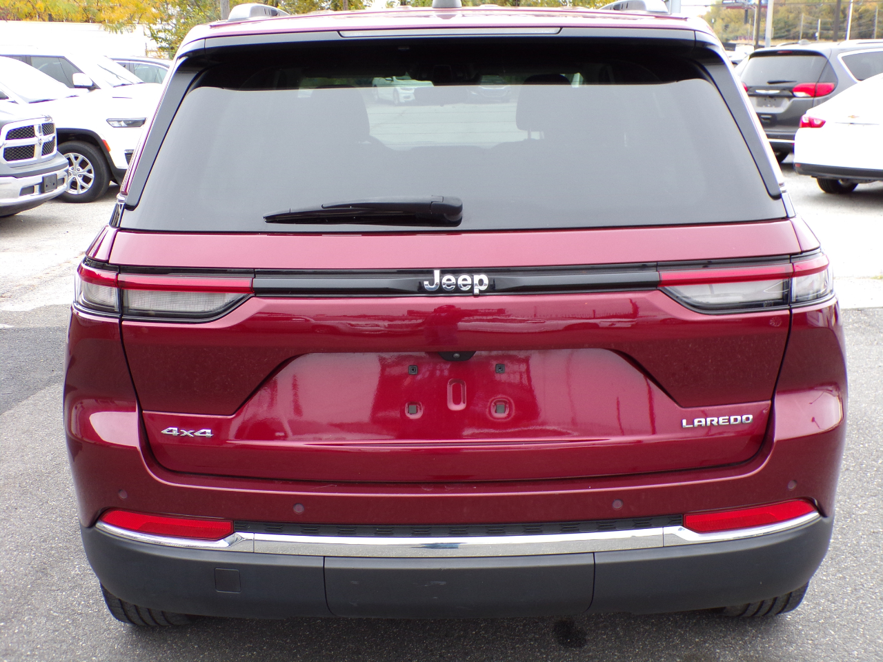 Jeep Grand Cherokee Laredo 4WD 2023 Jeep Grand Cherokee Laredo 4WD 2023