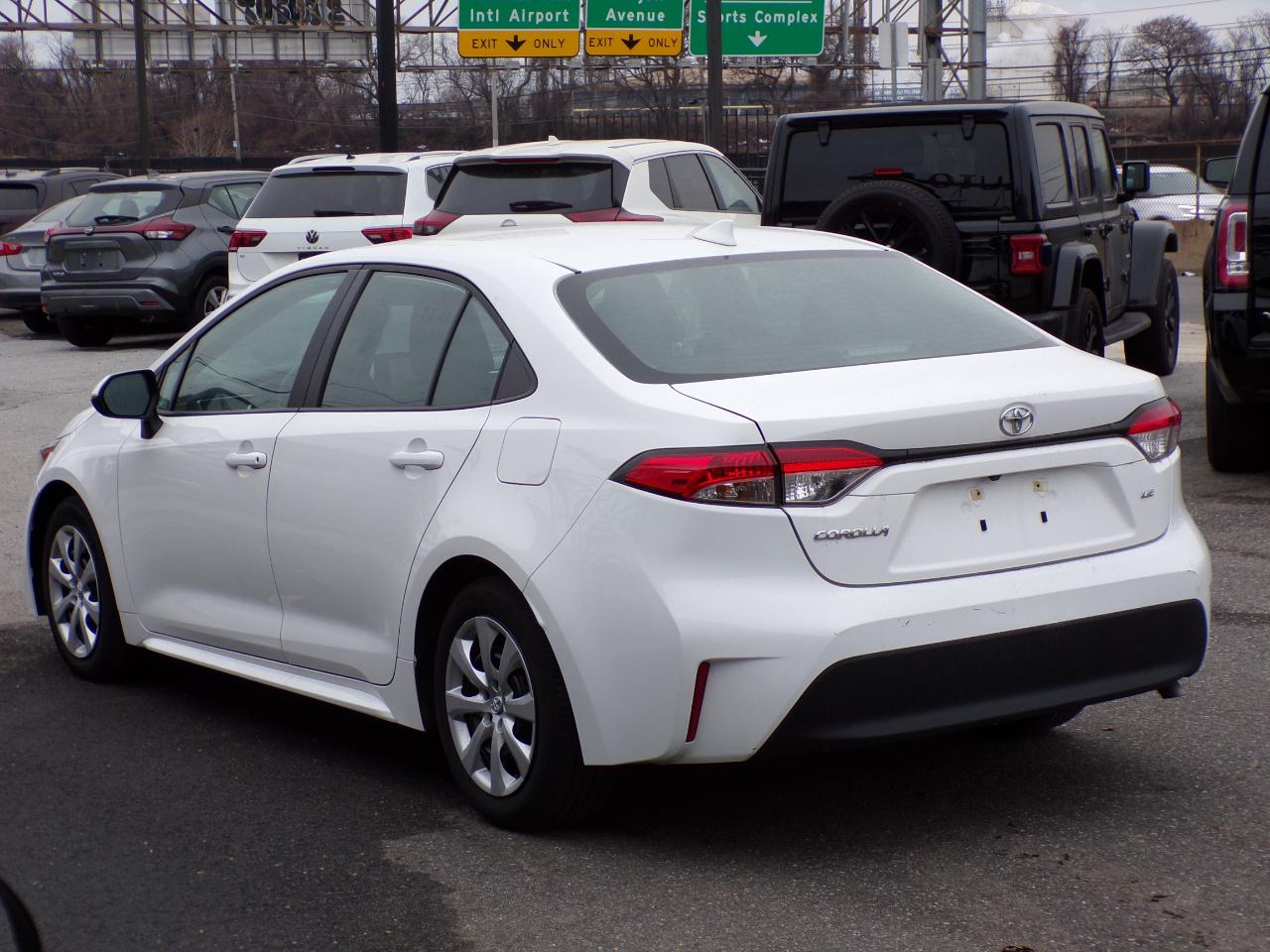 Toyota Corolla LE 2024