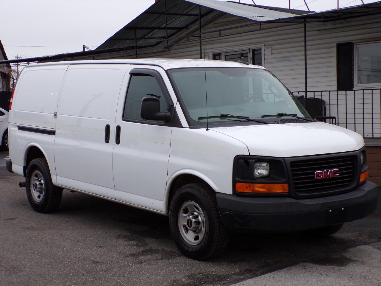 GMC Savana G3500 Cargo 2017