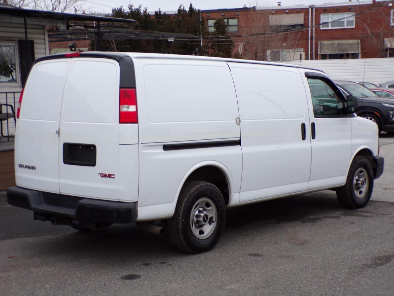GMC Savana G3500 Cargo 2017