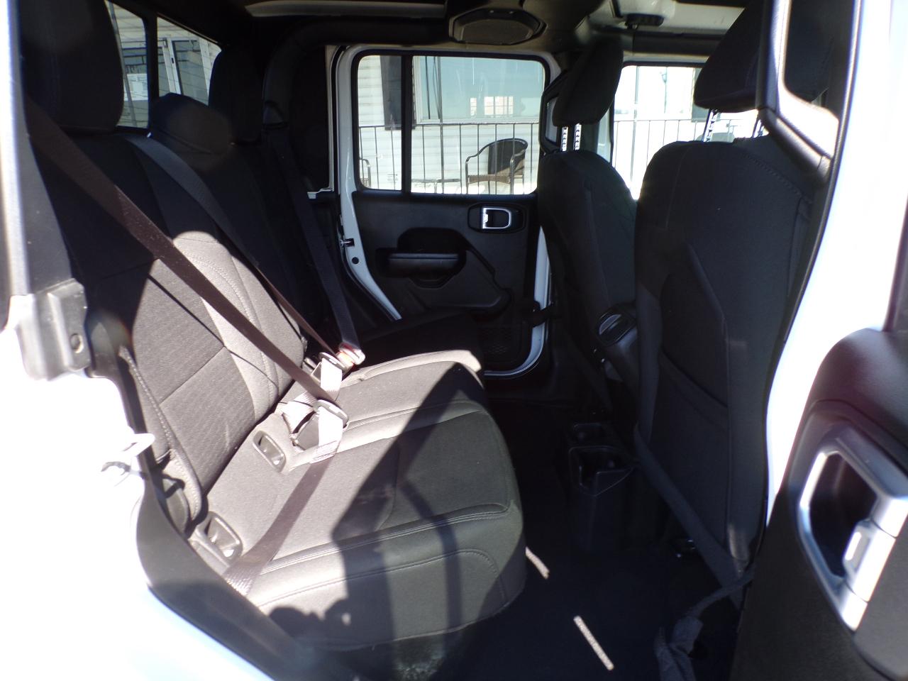 Jeep Gladiator Sport 2021