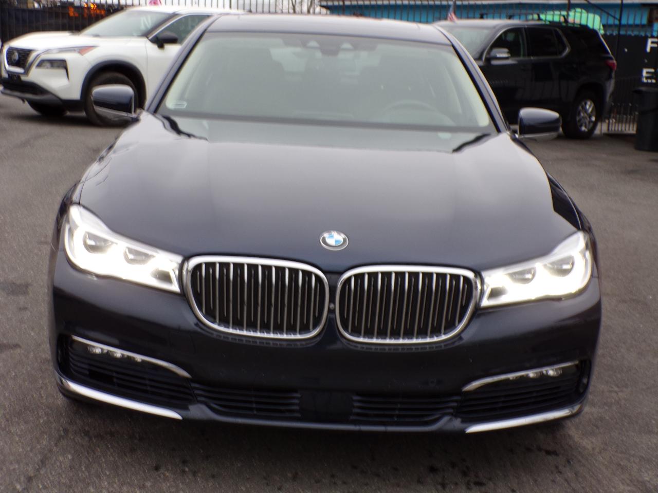 BMW 7-Series 750i xDrive 2016