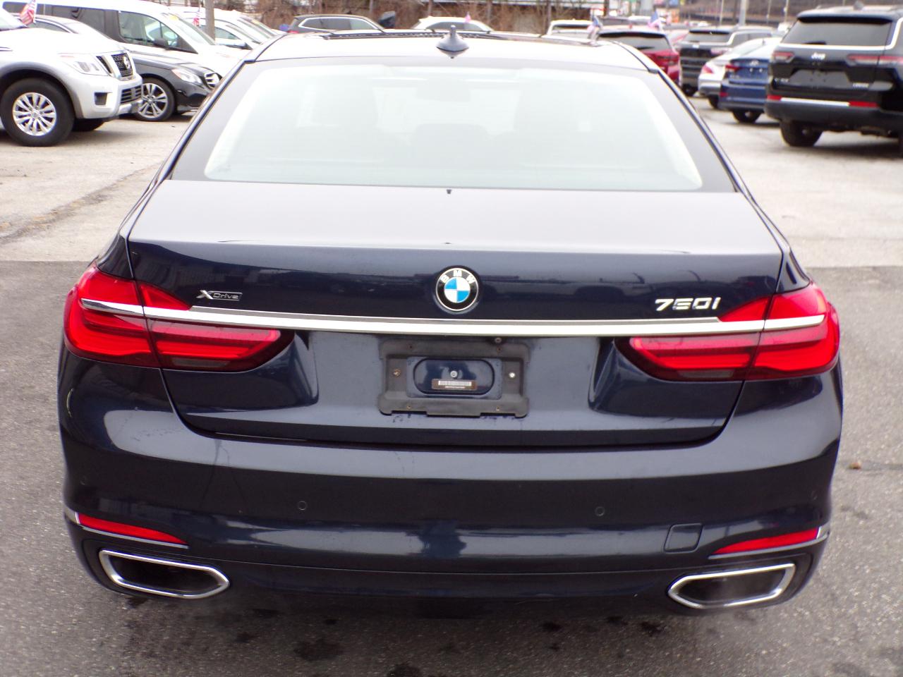 BMW 7-Series 750i xDrive 2016