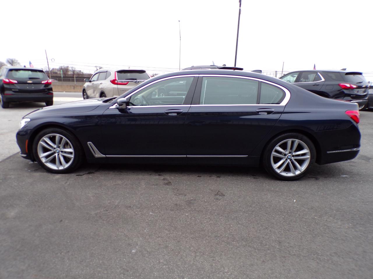 BMW 7-Series 750i xDrive 2016