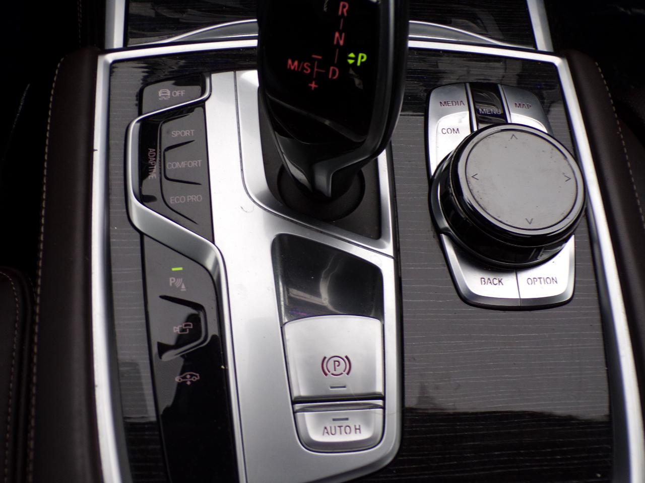 BMW 7-Series 750i xDrive 2016