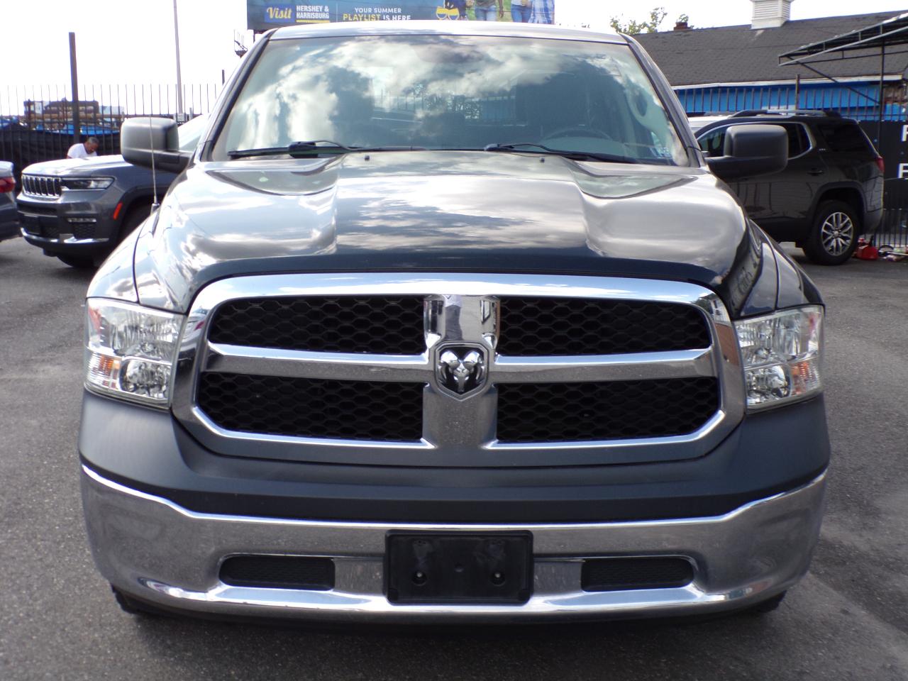 RAM 1500 Tradesman Quad Cab 4WD 2015