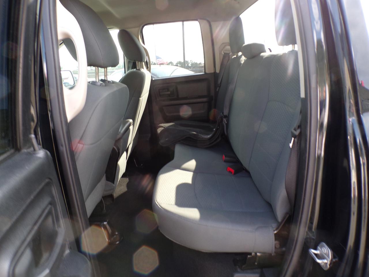 RAM 1500 Tradesman Quad Cab 4WD 2015