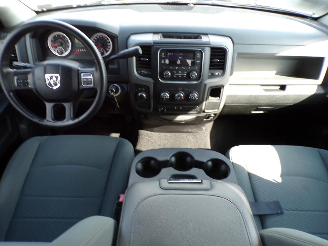 RAM 1500 Tradesman Quad Cab 4WD 2015