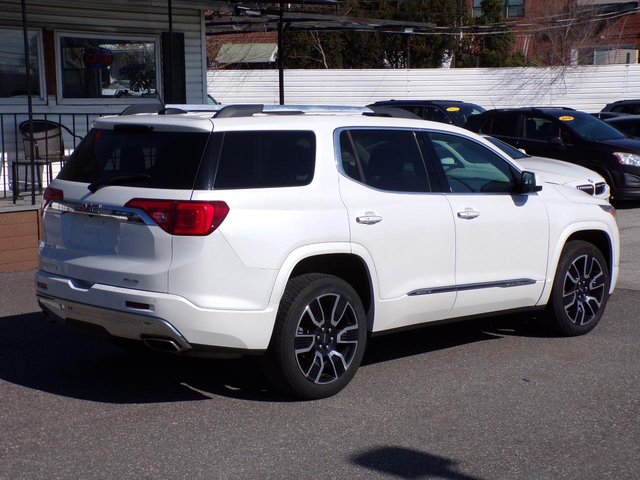 GMC Acadia Denali AWD 2019