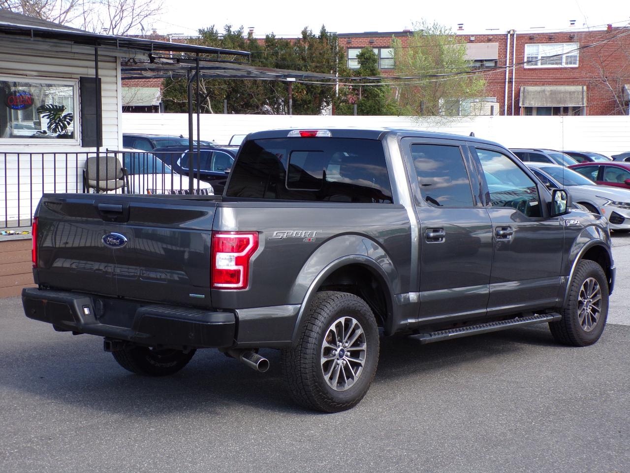 Ford F-150 XLT SuperCrew 5.5-ft. Bed 4WD 2018