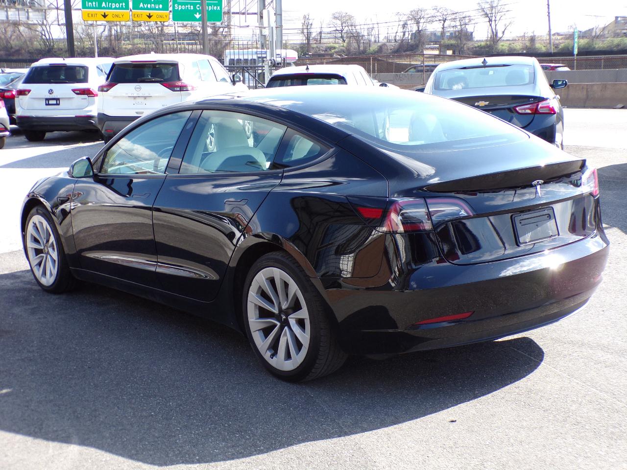 Tesla Model 3  2023
