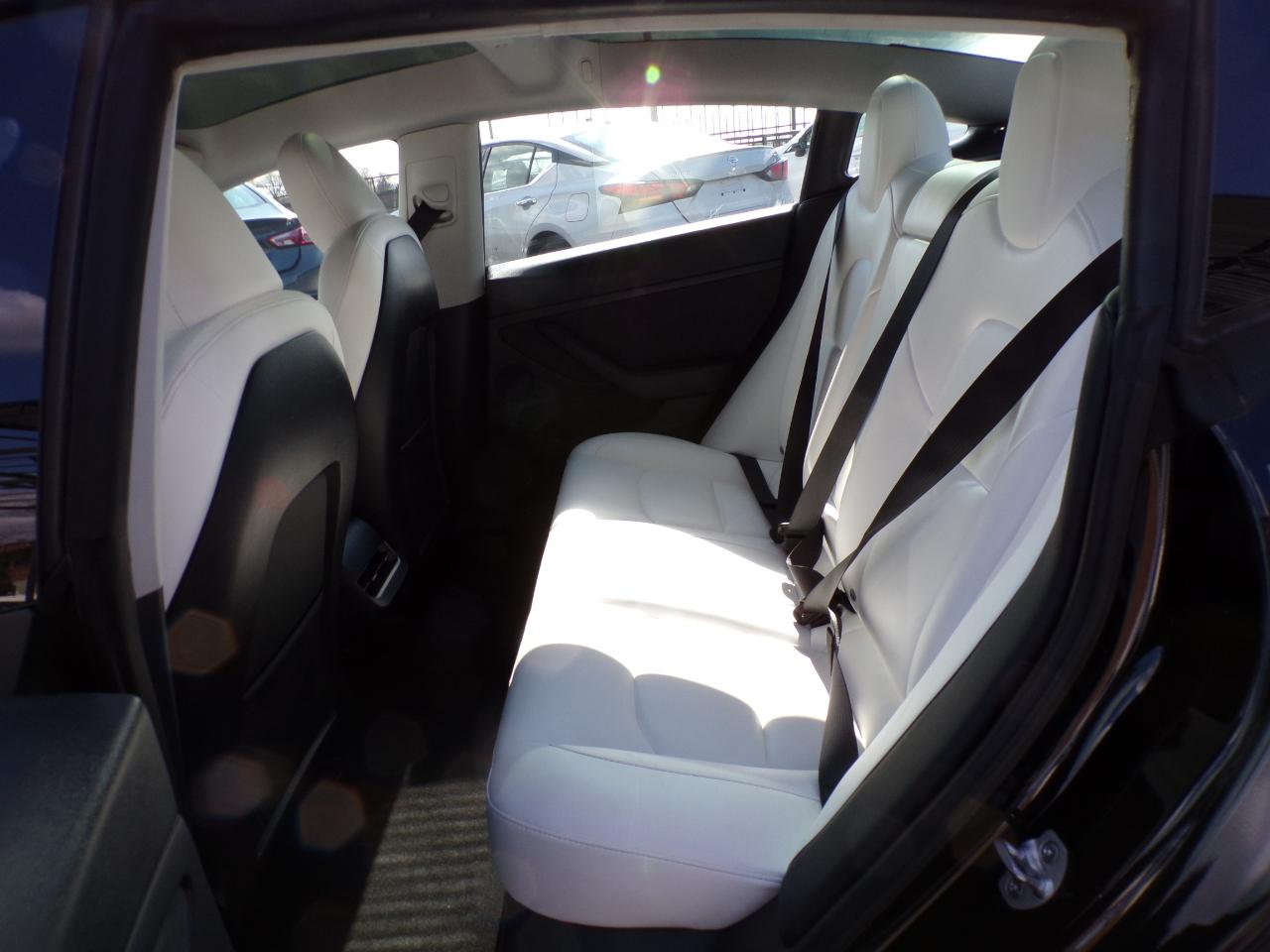 Tesla Model 3  2023