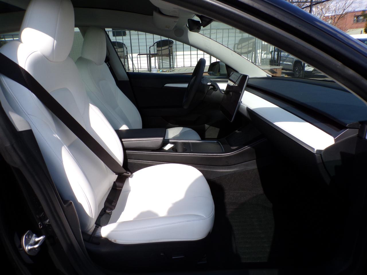 Tesla Model 3  2023
