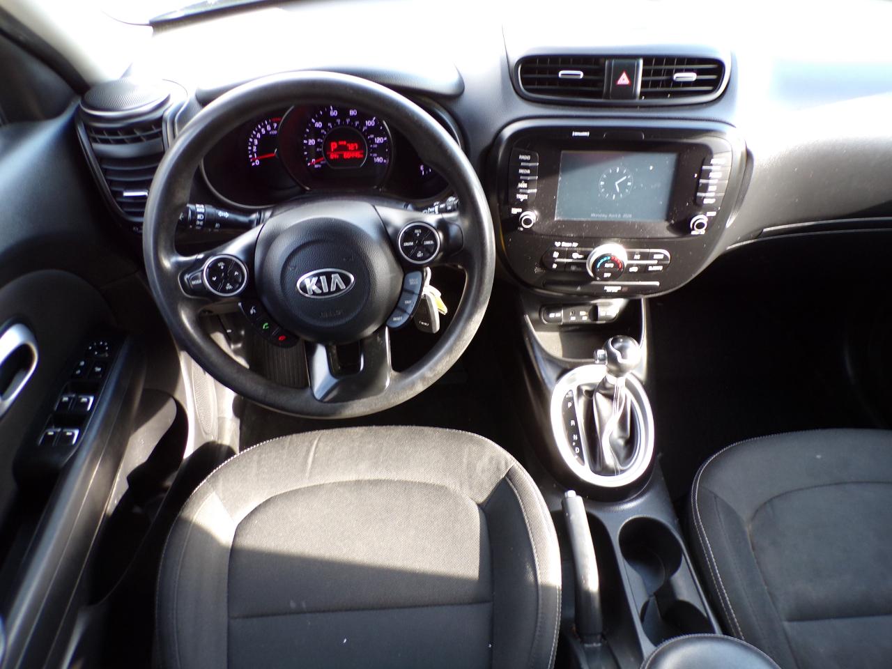 Kia Soul LX 2023