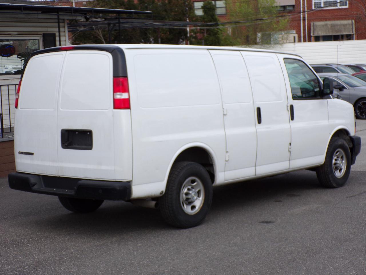 Chevrolet Express Cargo Van AWD 1500 135" 2014