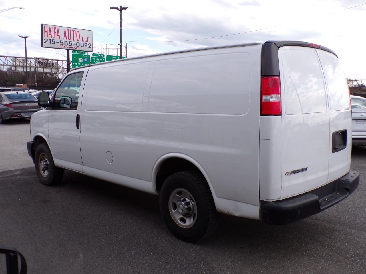 Chevrolet Express Cargo Van AWD 1500 135" 2014
