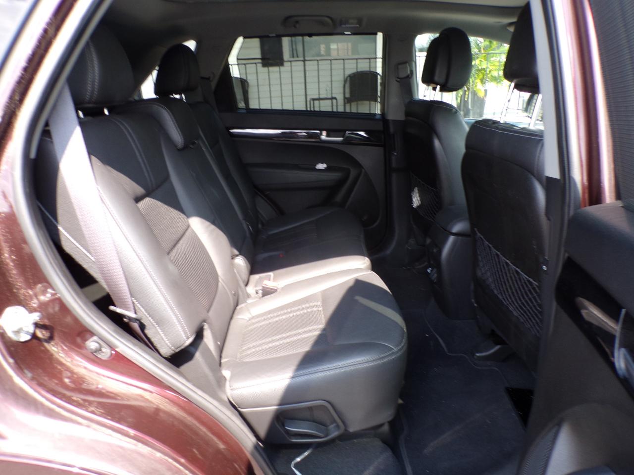 Kia Sorento AWD 4dr V6 SX 2015