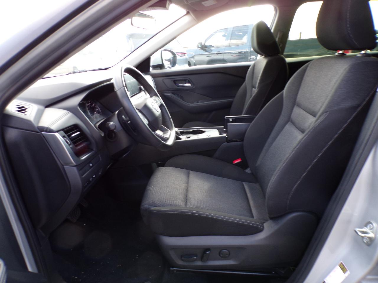 Nissan Rogue FWD SV 2025