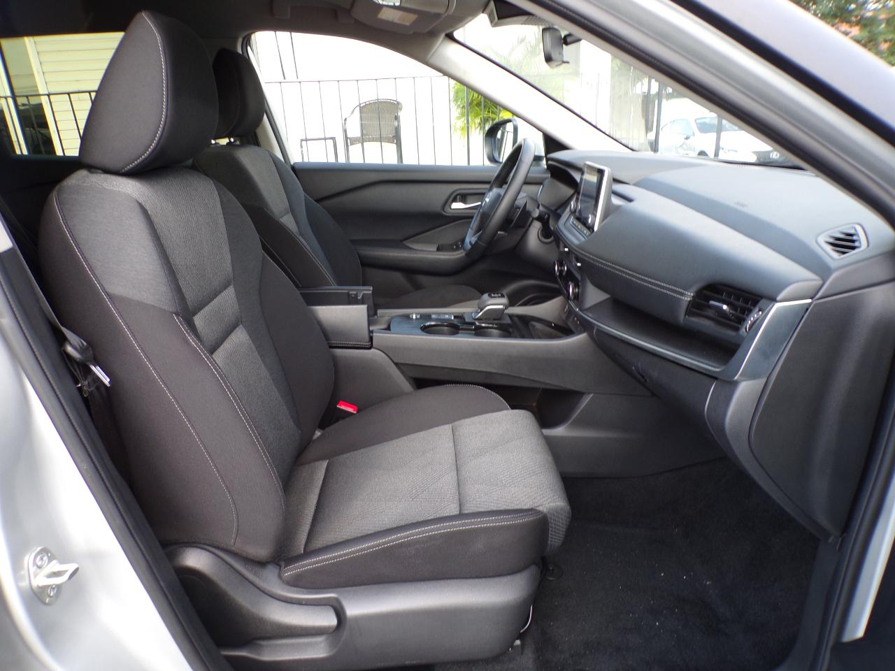Nissan Rogue FWD SV 2025