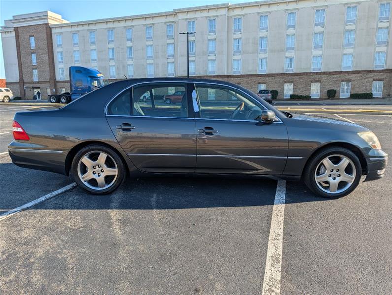 Lexus LS 430 Sedan 2005