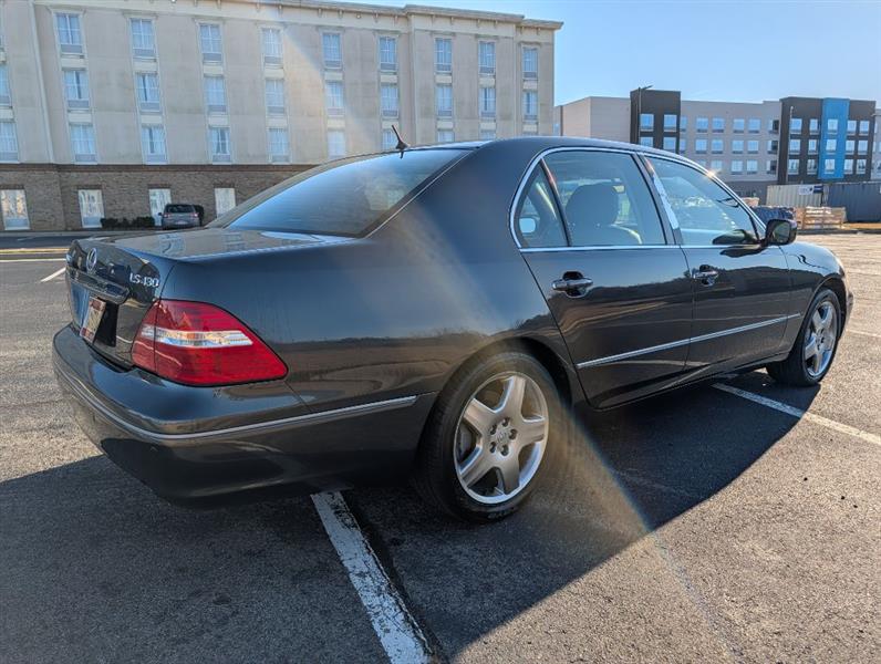 Lexus LS 430 Sedan 2005