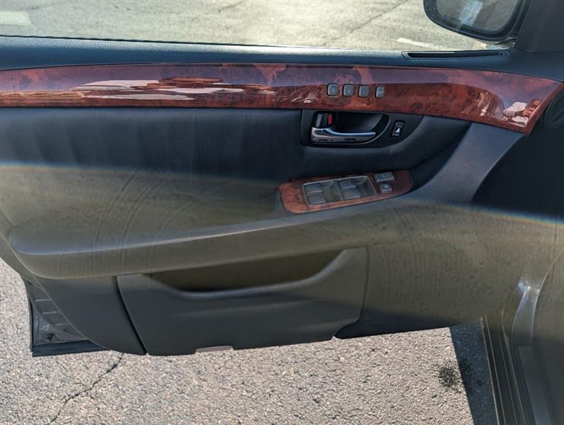 Lexus LS 430 Sedan 2005