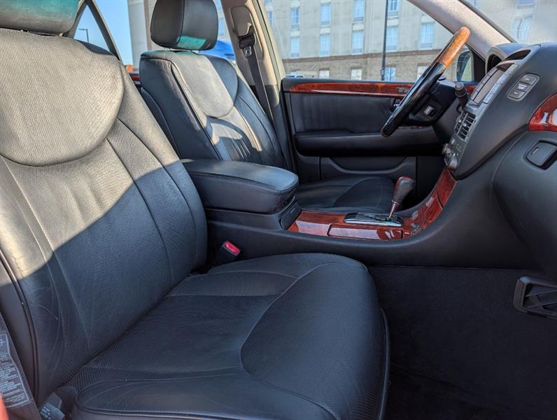 Lexus LS 430 Sedan 2005