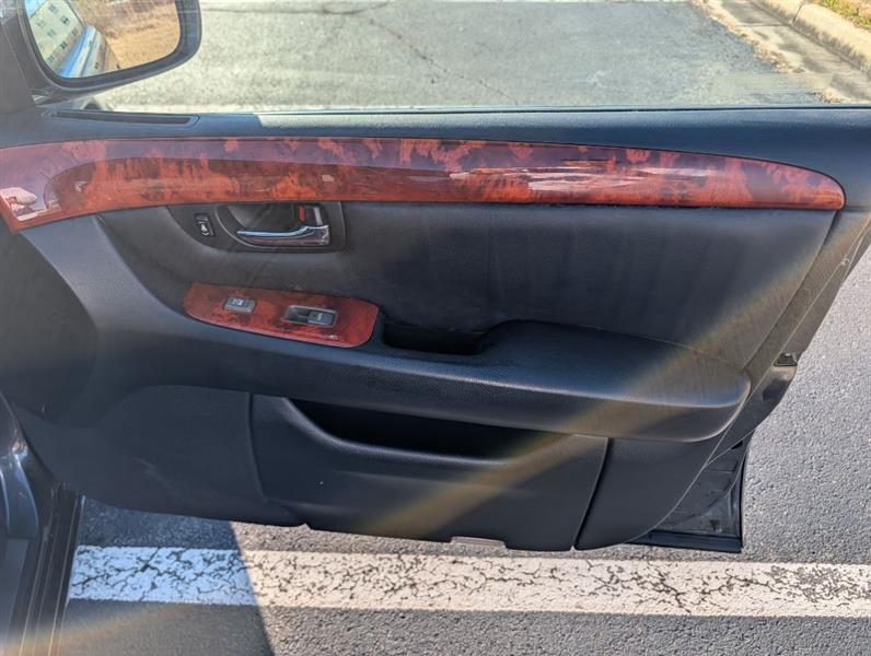 Lexus LS 430 Sedan 2005