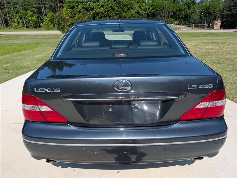 Lexus LS 430 Sedan 2005