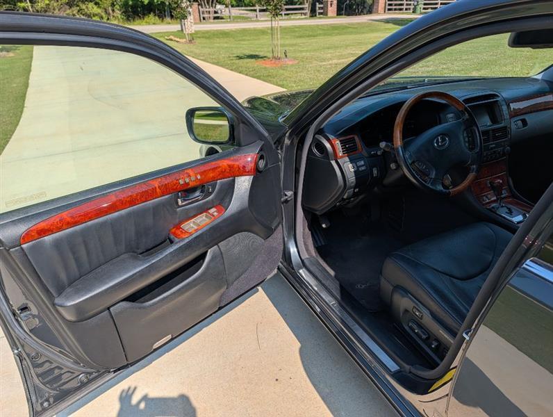 Lexus LS 430 Sedan 2005