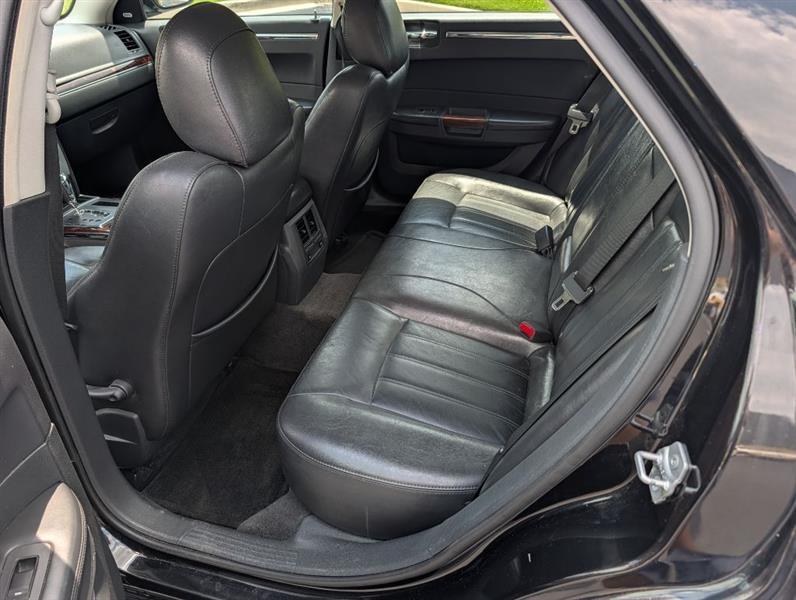 Chrysler 300 C HEMI RWD 2010