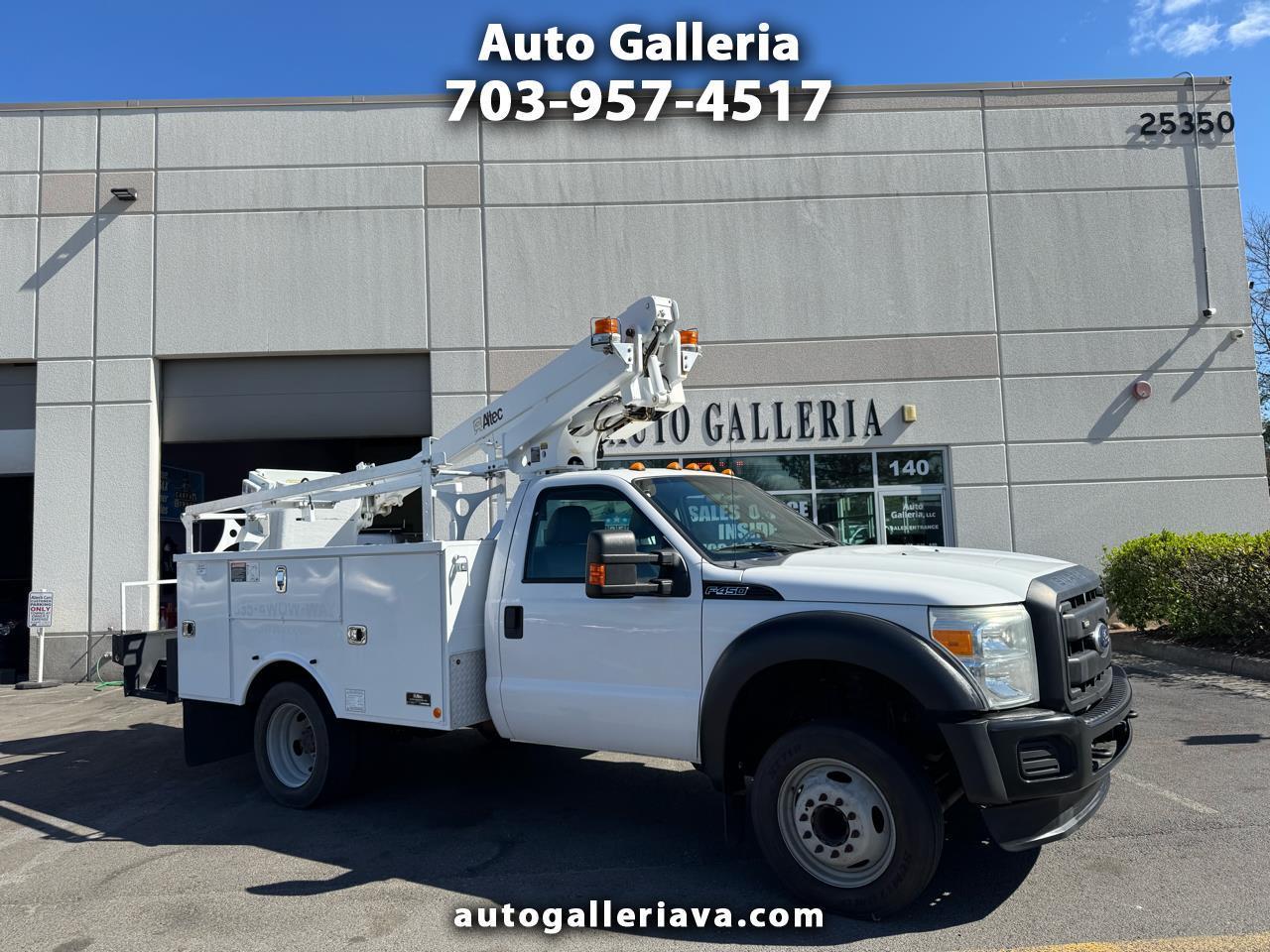 2015 Ford F-450 Super Duty Chassis Regular Cab DRW RWD