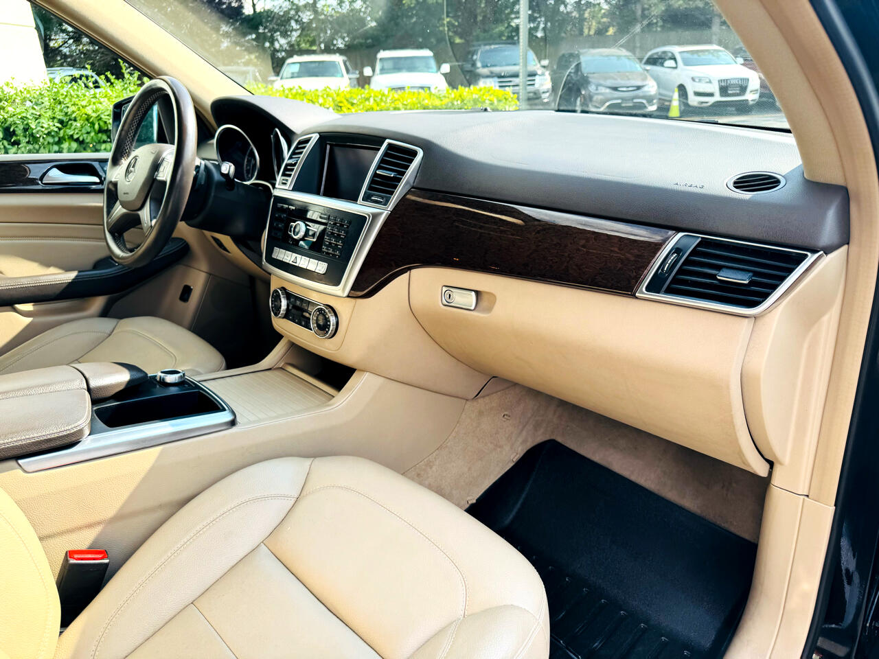 2012 Mercedes Benz ML 350 4MATIC photo 22