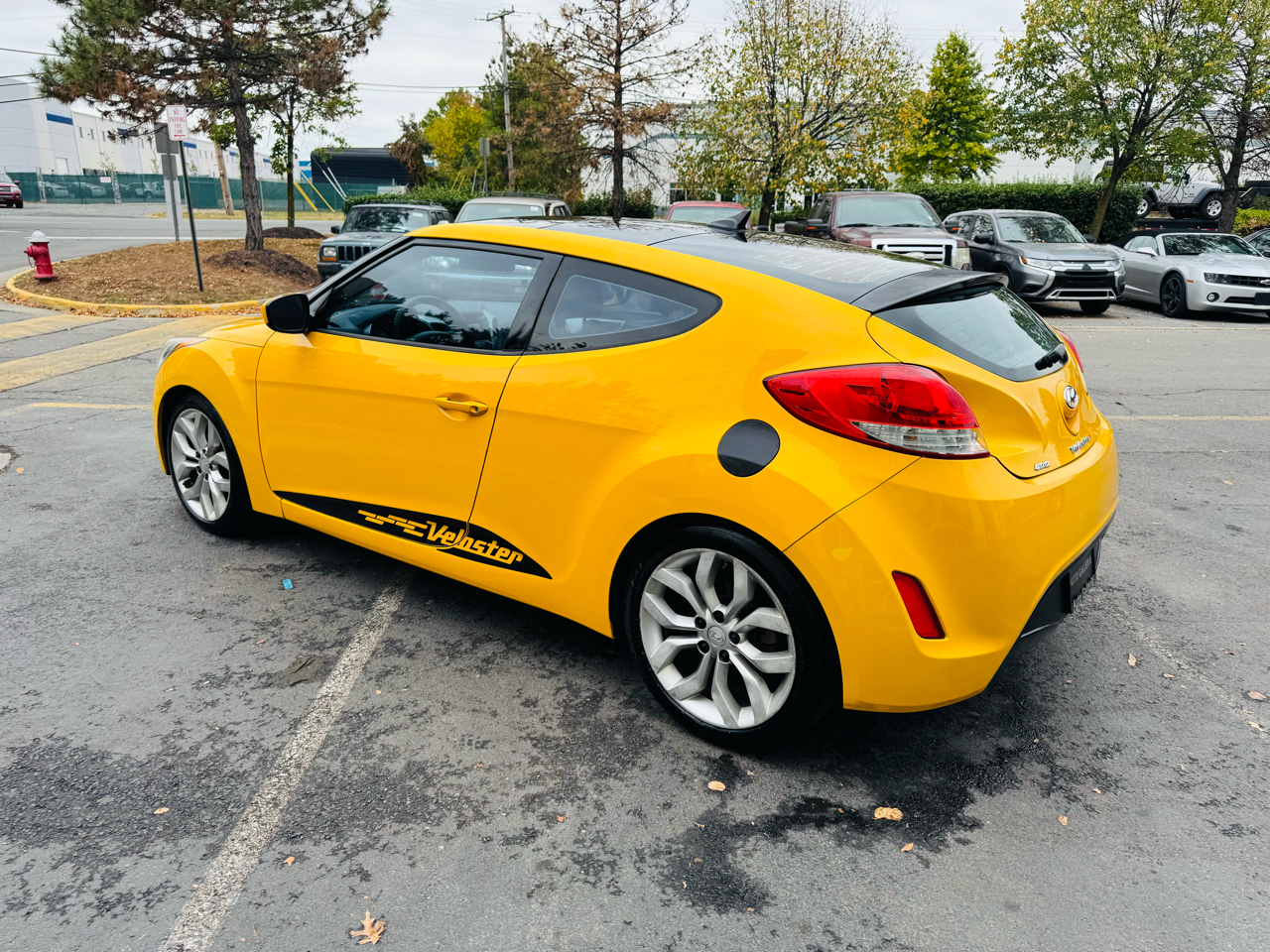 Hyundai Veloster Base 2013