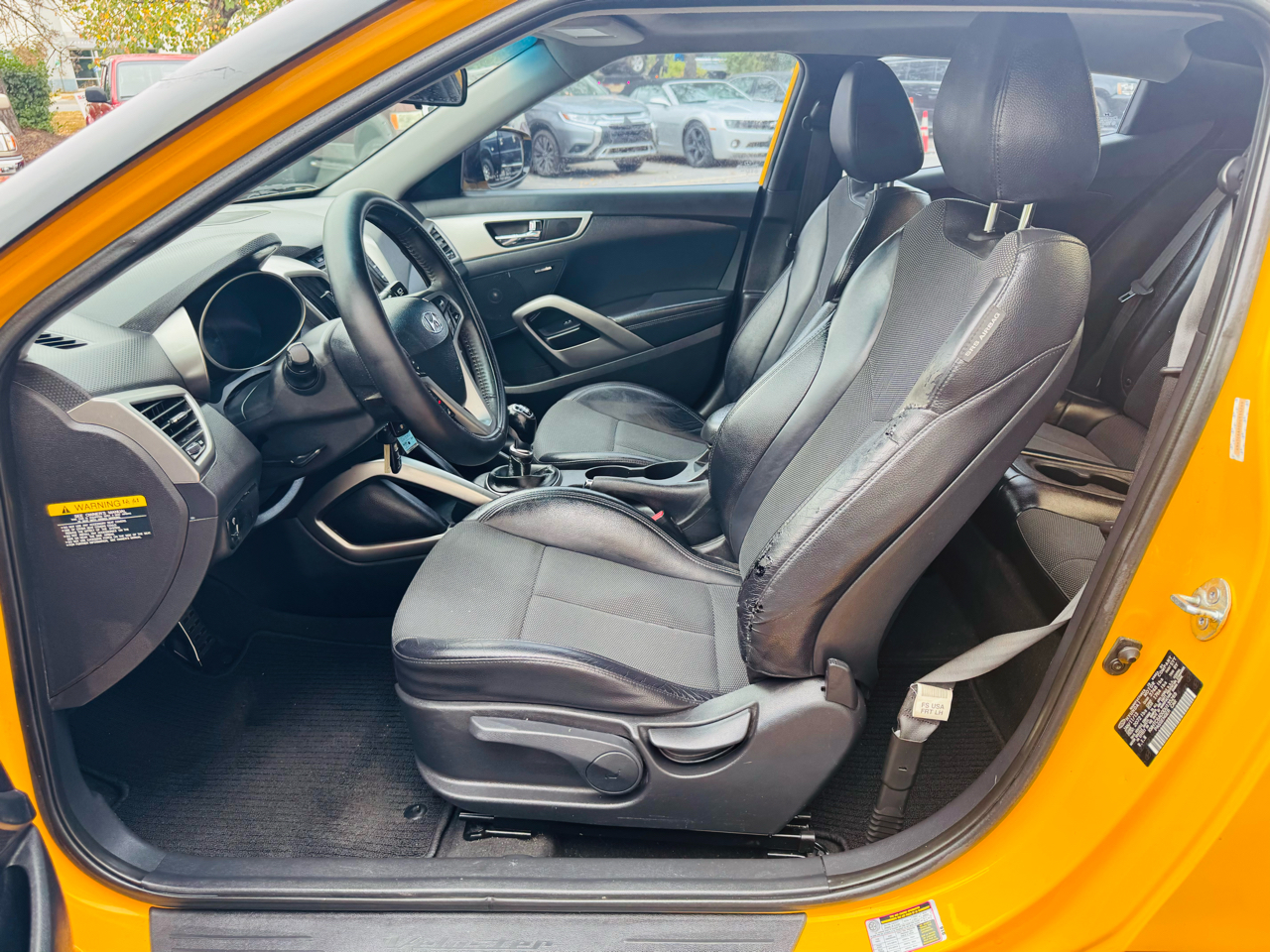 Hyundai Veloster Base 2013