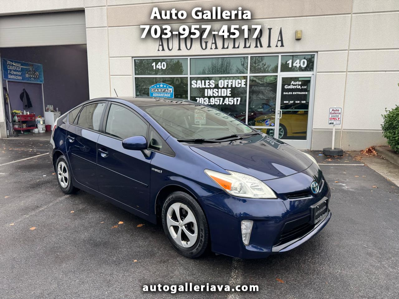 2013 Toyota Prius Four 4D Hatchback